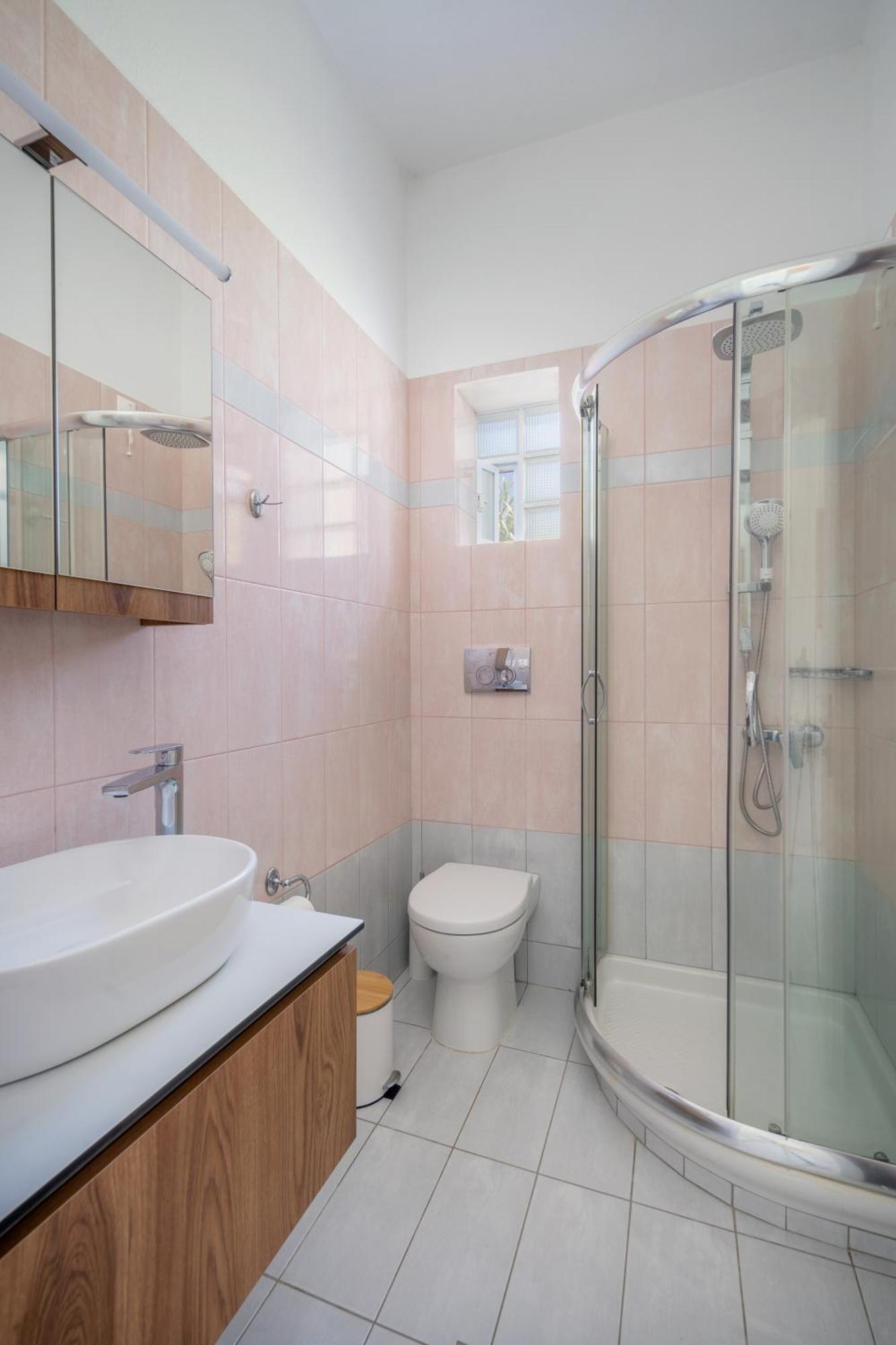 Galazio Seaside Apartments Livadakia ภายนอก รูปภาพ