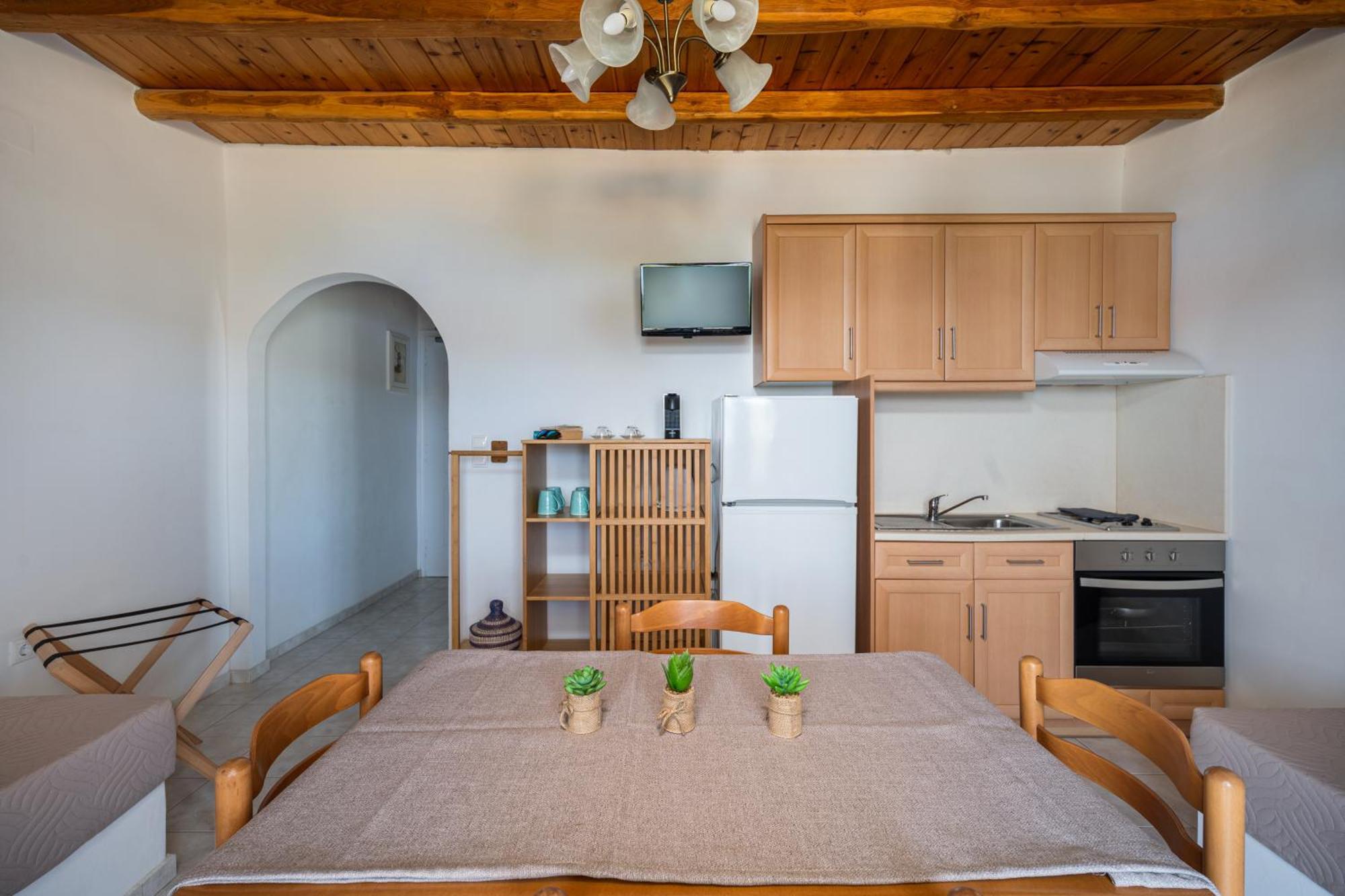 Galazio Seaside Apartments Livadakia ภายนอก รูปภาพ
