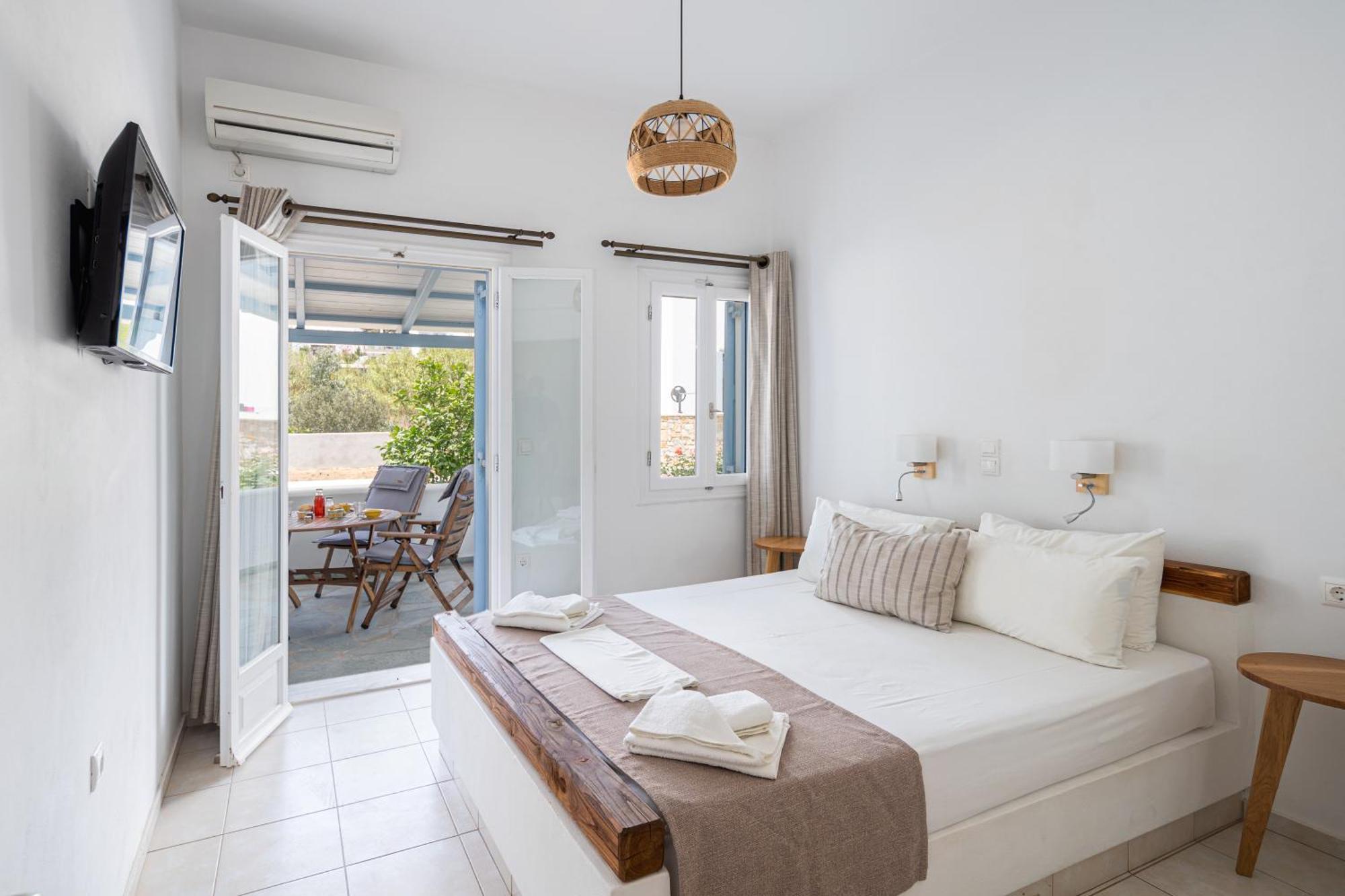 Galazio Seaside Apartments Livadakia ภายนอก รูปภาพ