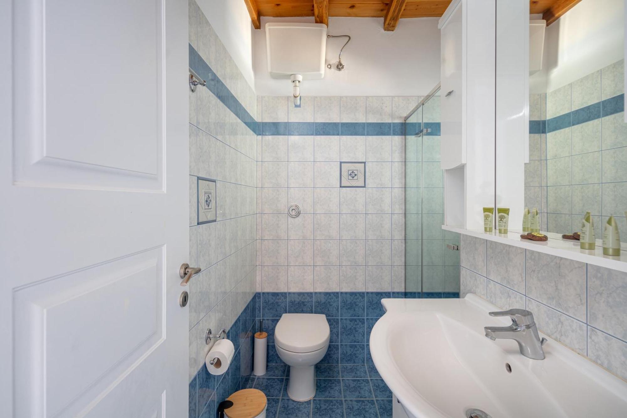Galazio Seaside Apartments Livadakia ภายนอก รูปภาพ